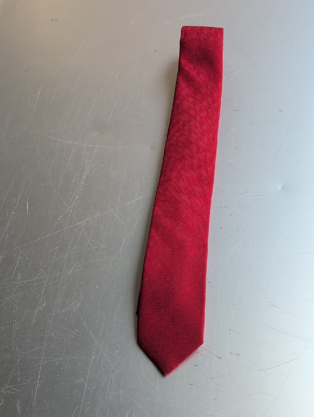 Men's Solid Red Slim Tie - Modern Formal Accessory